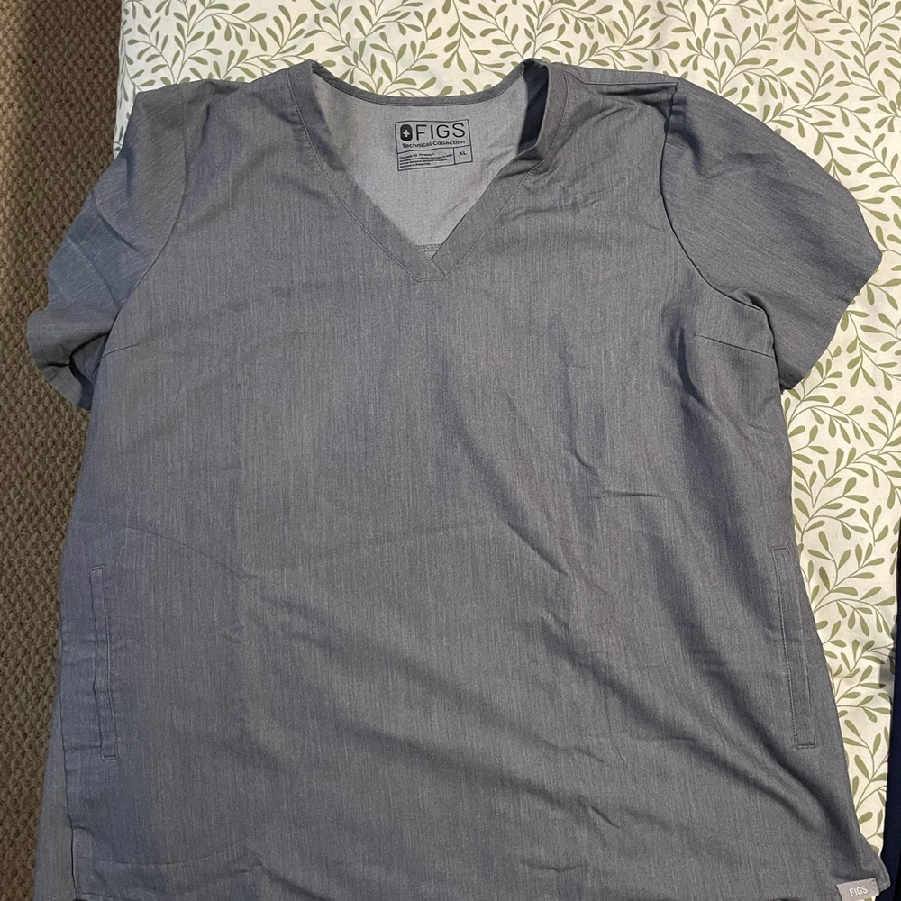 Figs Charcoal V-Neck Scrub Top